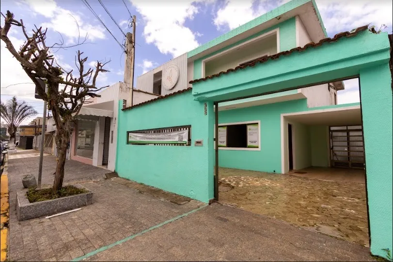 Fachada da Clínica Diomed na Rua São Caetano